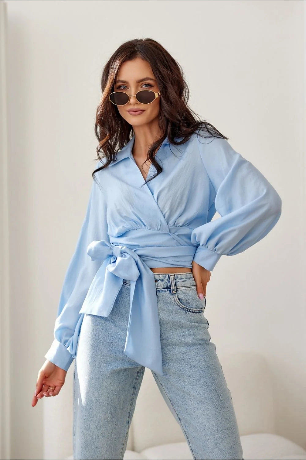 Chemisier cache-cœur élégant en nylon et viscose manches bouffantes ceinture à nouer tour de poitrine ajustable femme