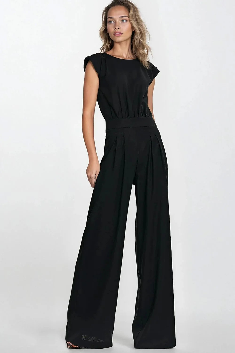 Combinaison élégante moderne pour femmes en noir coupe ample manches courtes encolure ras-du-cou ceinture intégrée jambes évasées