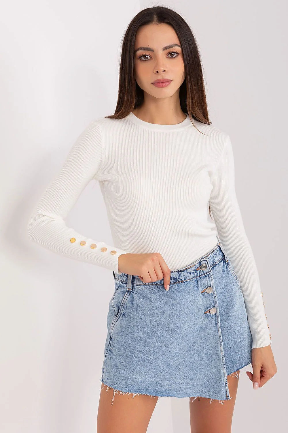 pull côtelé ajusté manches longues blanc pur boutons dorés viscose cintré col rond extensible maille confortable élégant sophistiqué femme