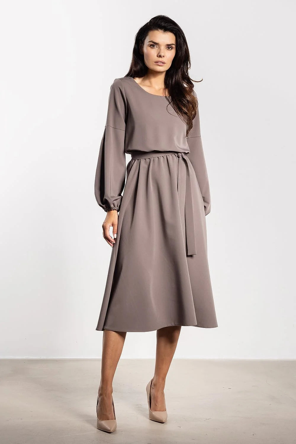 robe midi ample taille élastique ceinture nouer manches longues bouffantes plis col rond jupe évasée tissu fluide