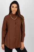 Chemise pour femme manches longues style classique moderne couleur marron terreux tissu coton polyester coupe ample poche poitrine boutons ton sur ton