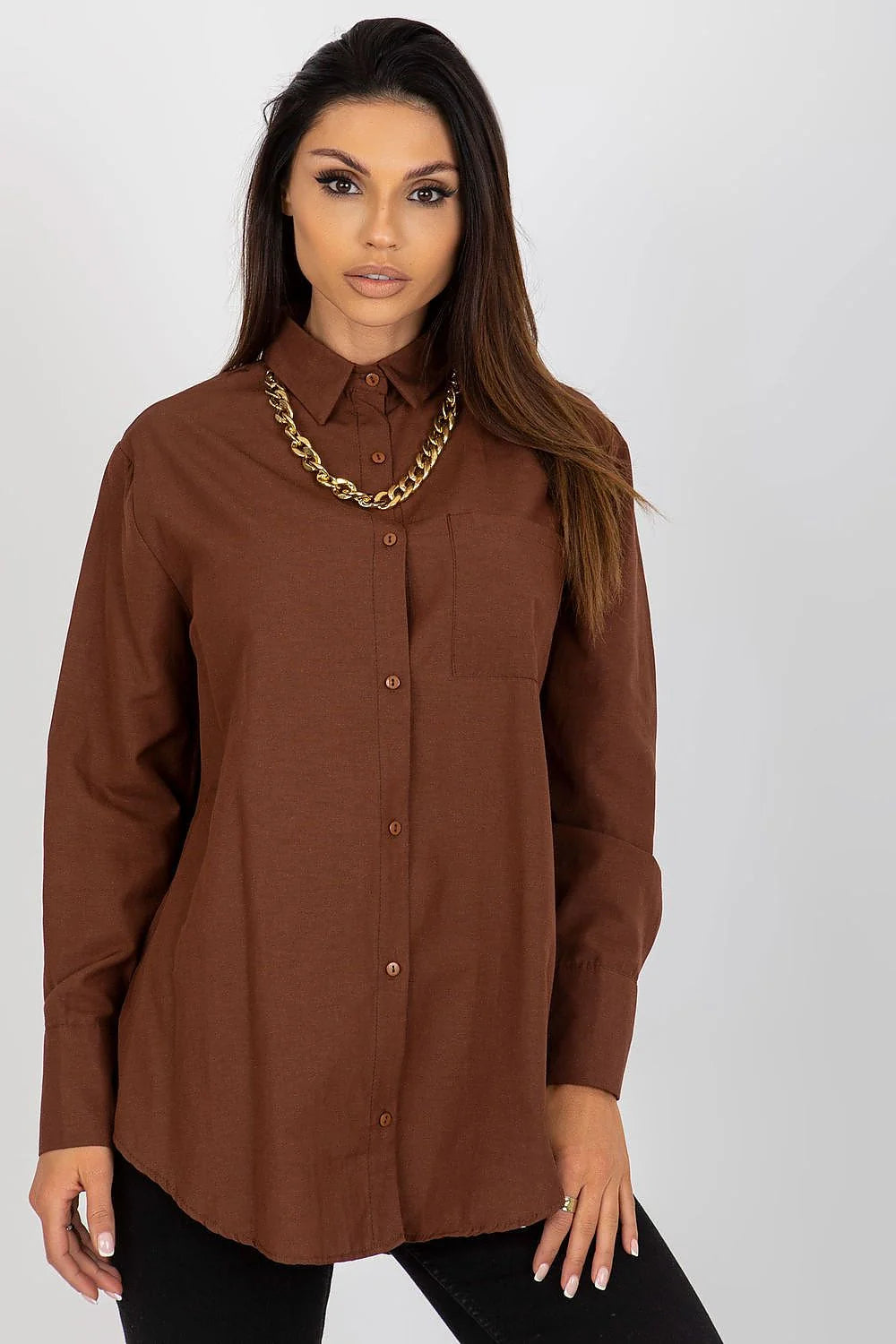 Chemise pour femme manches longues style classique moderne couleur marron terreux tissu coton polyester coupe ample poche poitrine boutons ton sur ton