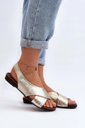 Sandales élégantes pour femme en cuir métallisé doré, style moderne, talon plat, bride croisée, open toe, été 2023