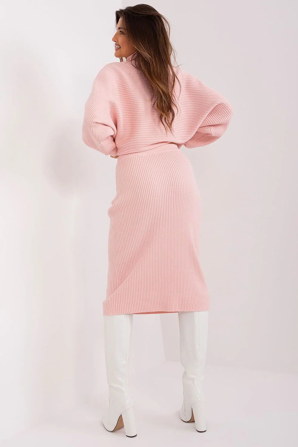 Jupe tricotée côtelée midi rose pâle en maille acrylique, style élégant et confortable pour femmes, idéale pour automne-hiver