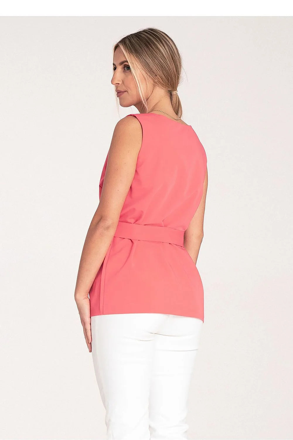 chemisier sans manches polyester viscose rose corail ceinture boucle dorée coupe droite encolure bateau evasure taille pinces diagonales buste