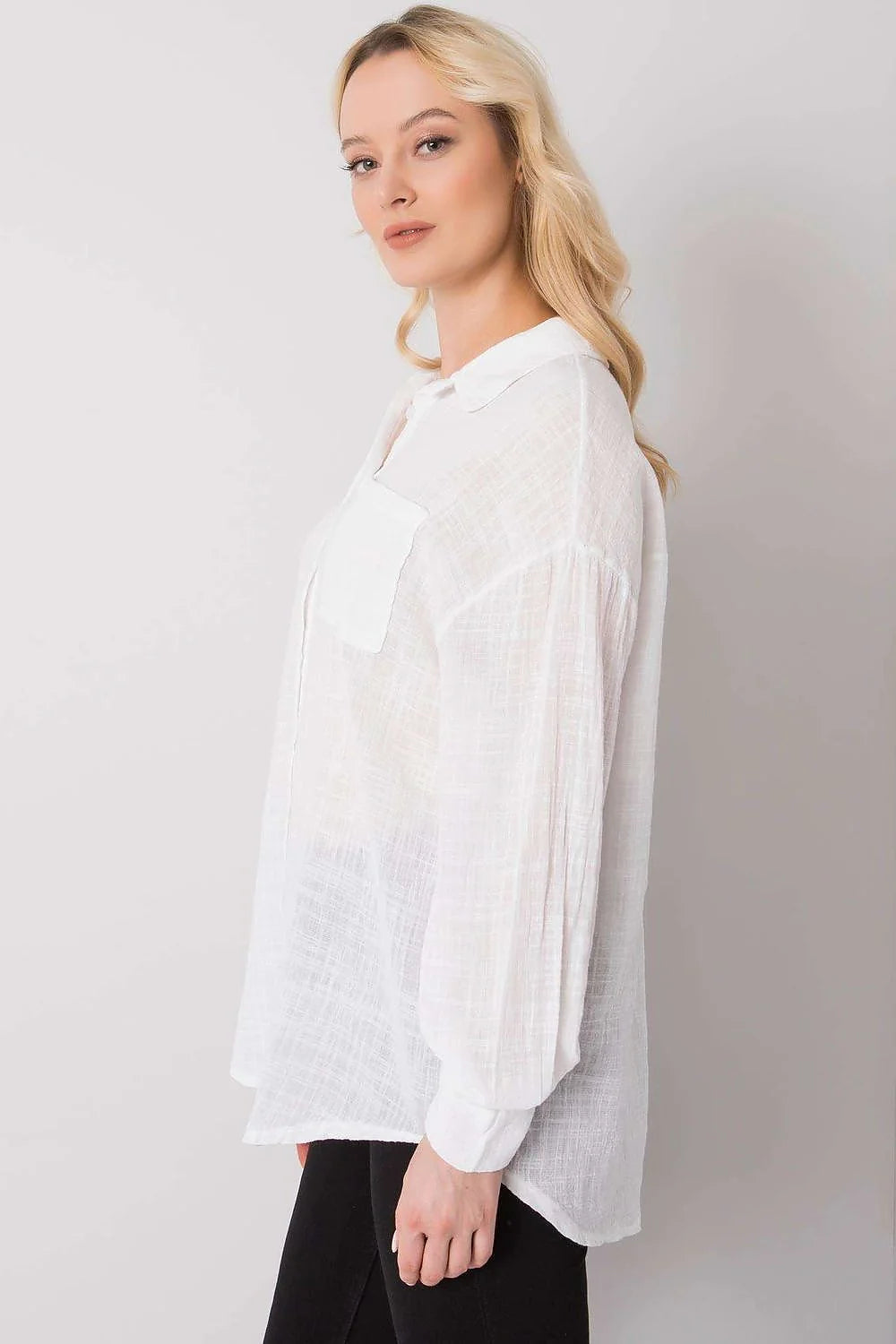 Chemise manche longue Och Bella ample en coton 100% blanche poche cousue style intemporel femme