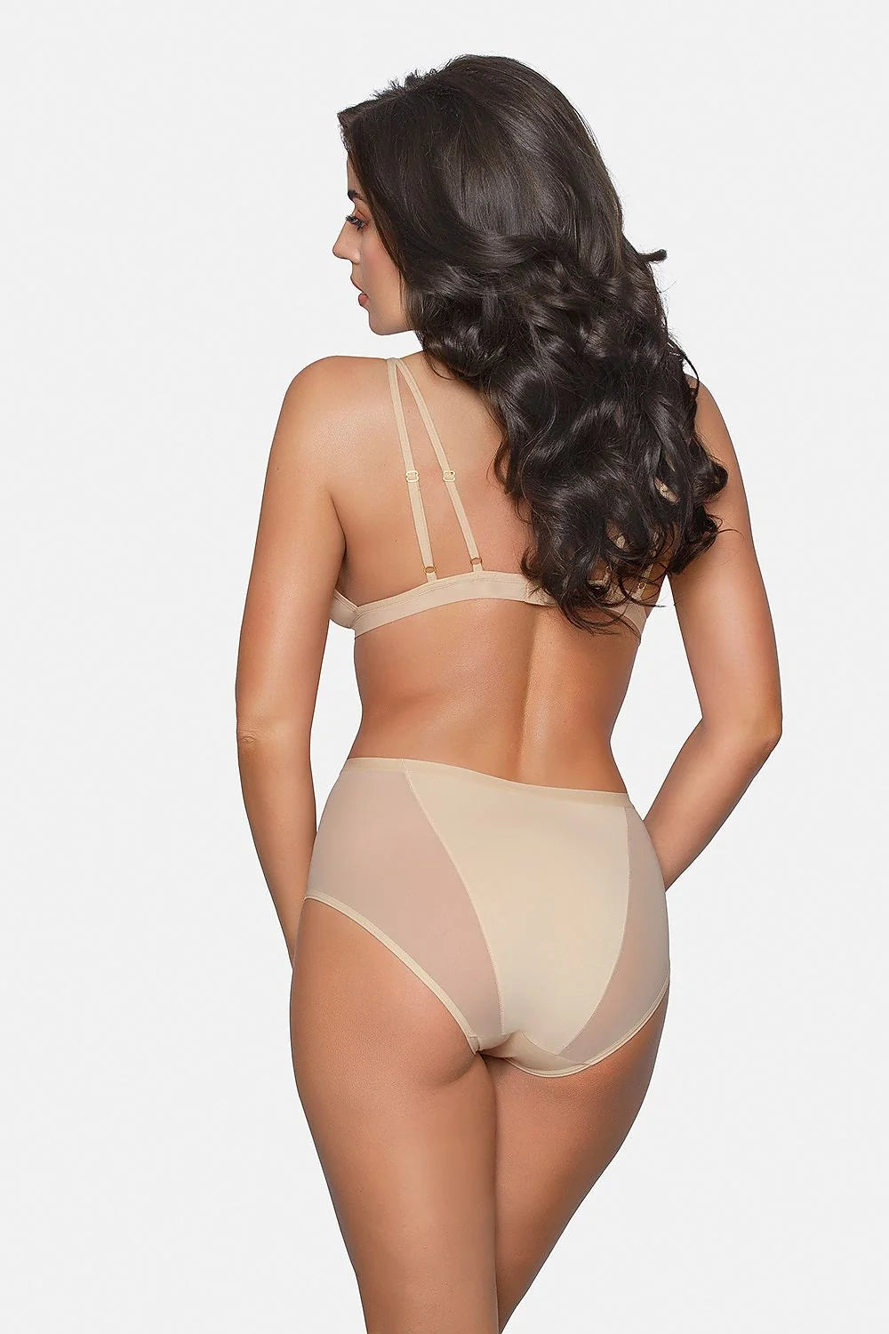 Ensemble de lingerie féminine moderne chic haut de gamme en tulle nude beige confortable
