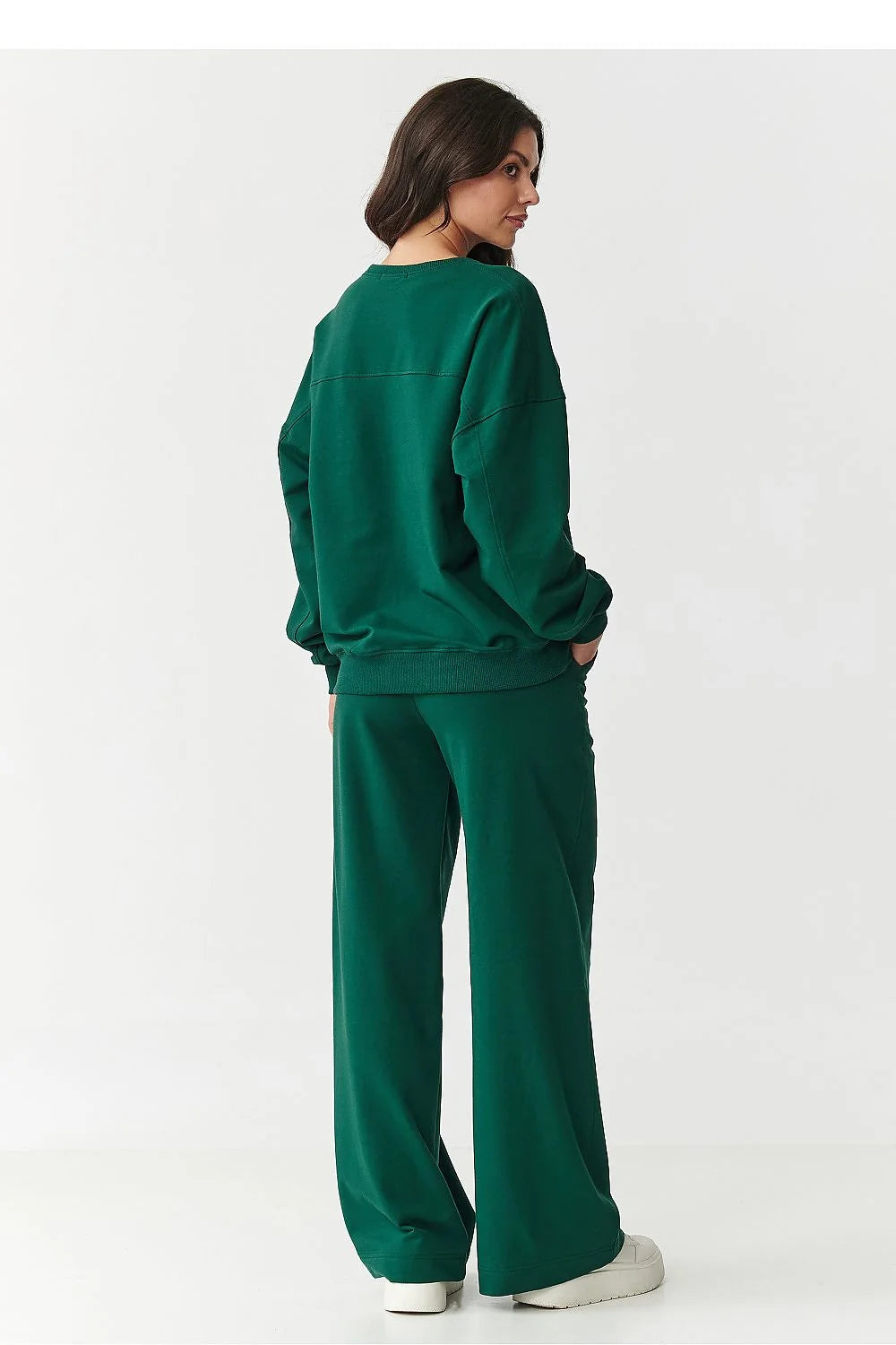 ensemble survêtement femme vert émeraude sweatshirt oversize col rond logo brodé pantalon large taille élastique poches molleton doux
