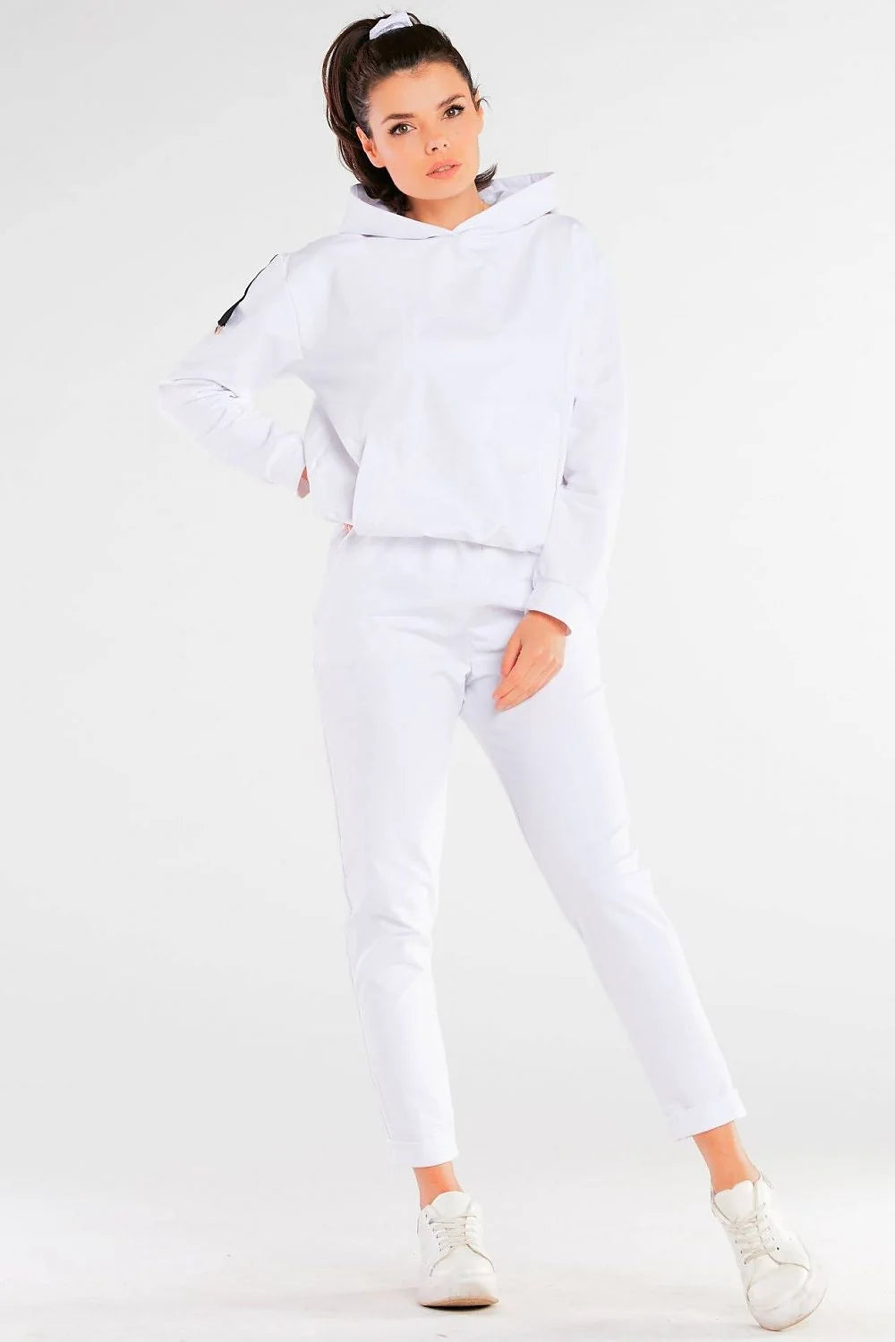 pantalon survêtement ample noir sport chic femme coton élasthanne taille élastiquée cordon intérieur fuselé chevilles resserrées molletonné doux confortable urbain