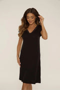 robe noire élégante manches courtes encolure V dentelle longueur genou coupe fluide confortable respirante mélange coton viscose polyvalente intemporelle féminine