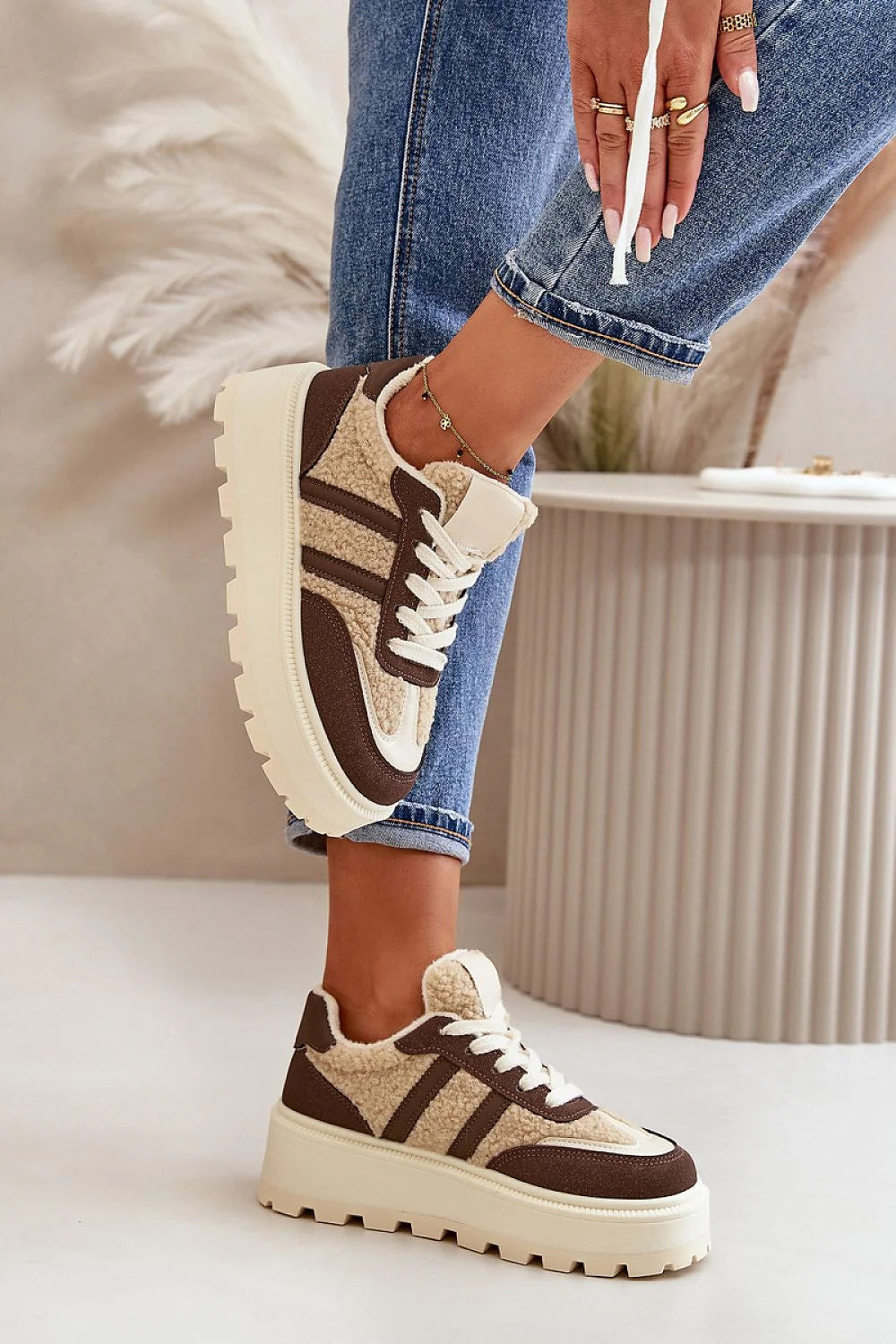 Chaussures de sport pour femmes style urbain tendance mixte cuir Sherpa beige marron plateforme confort automne hiver