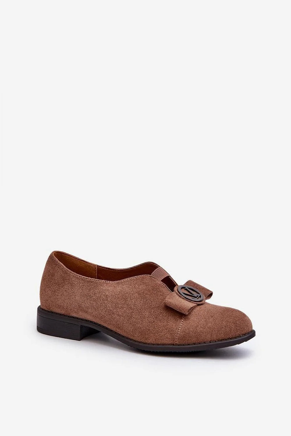 chaussures basses femme élégantes confortables design moderne classique suédine marron mocassins bout rond talon bas semelle caoutchouc noire nœud métallique