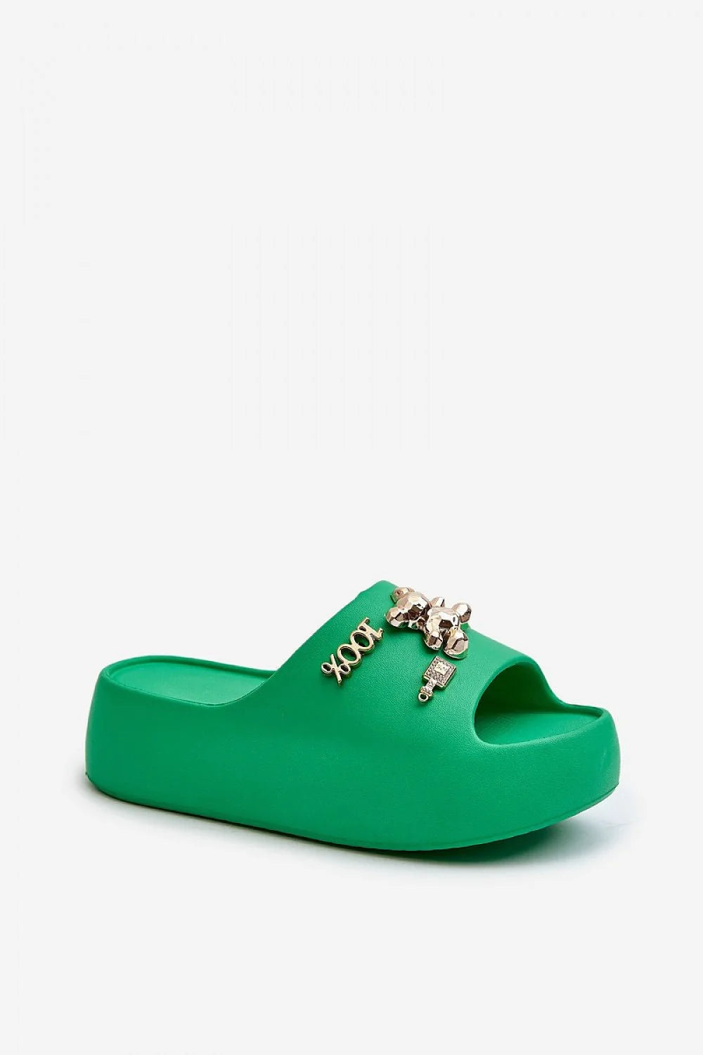 Sandales femmes design moderne audacieux couleur verte vif semelle épaisse 5.5 cm decorations métalliques dorées ourson flacon 100%