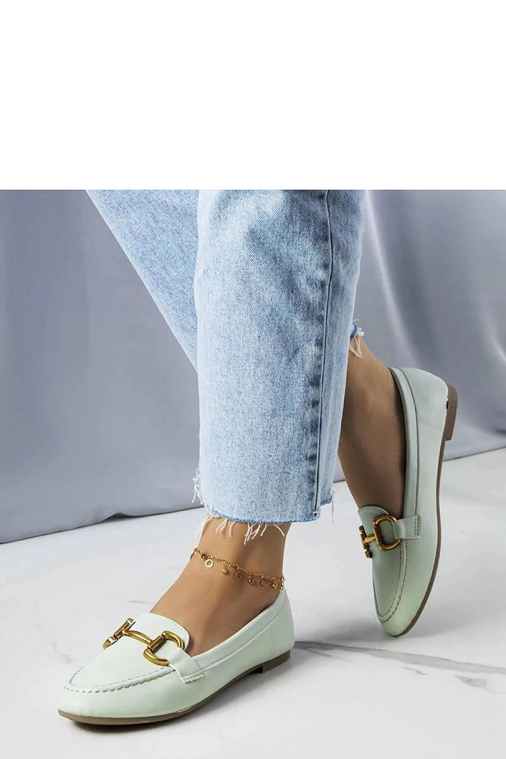 mocassins femmes élégants verts pastel cuir écologique similicuir mors métallique doré bride centrale semelle plate bout arrondi confortables
