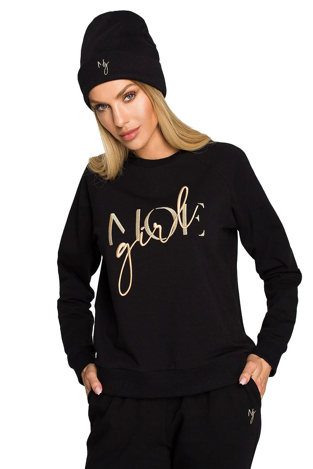 Bonnet Moe en maille stretch côtelée avec broderie dorée, sweat assorti col rond manches longues, ensemble mode femme élégant automne hiver