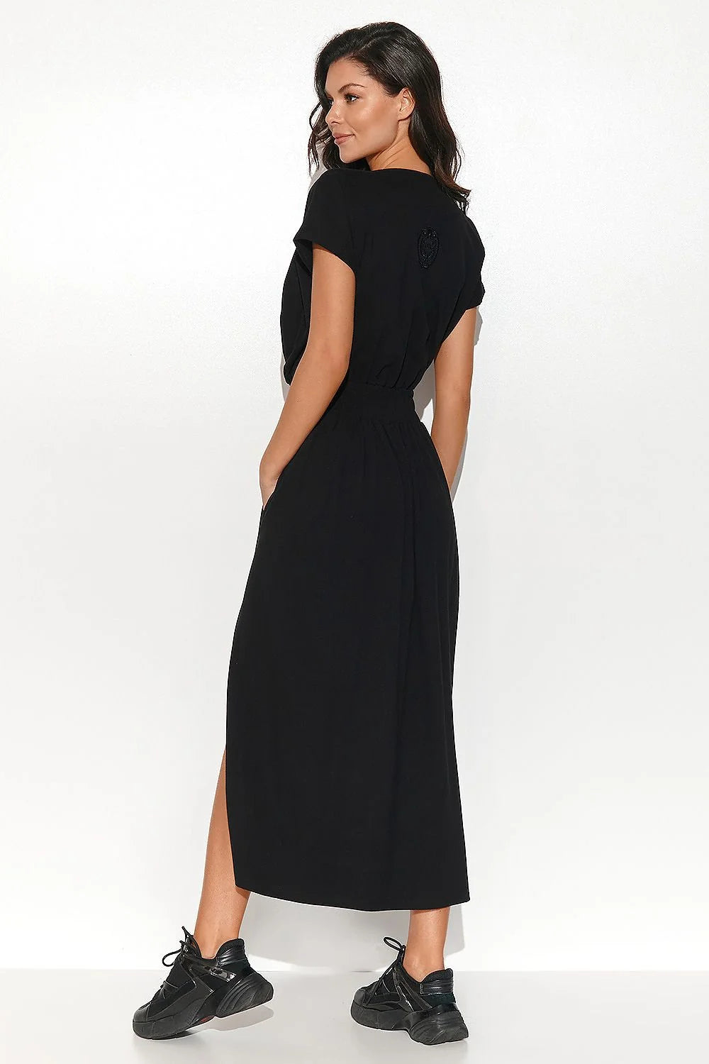 Robe de jour élégante asymétrique en maille longue manches courtes encolure ronde taille élastique poches latérales femme