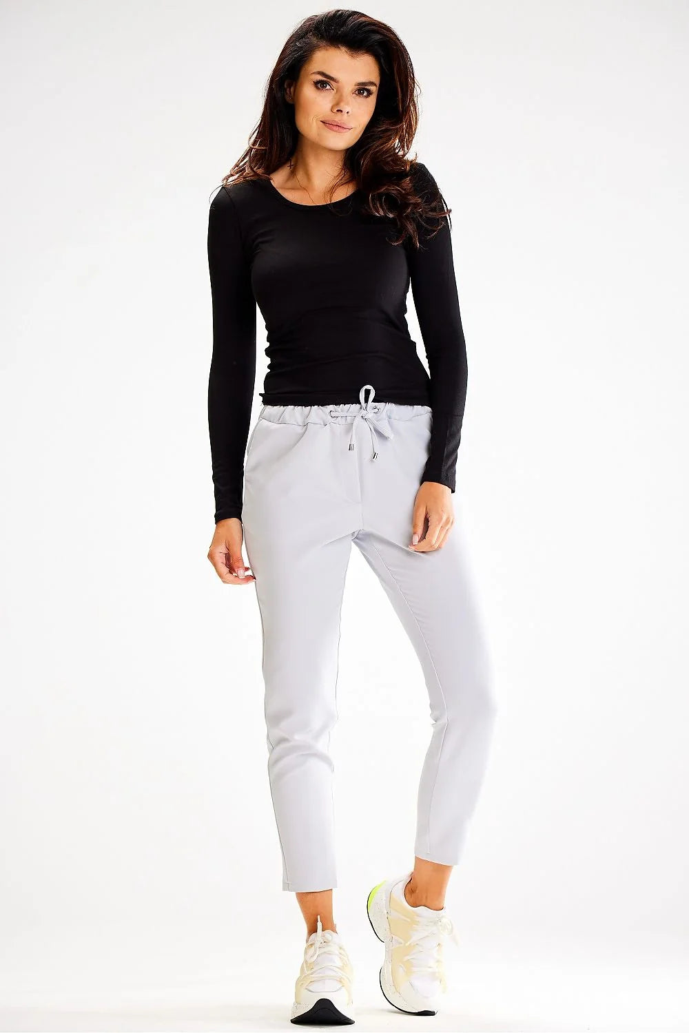 Set mode femme t-shirt manches longues pantalon jogger couleur noire et grise occasion décontractée