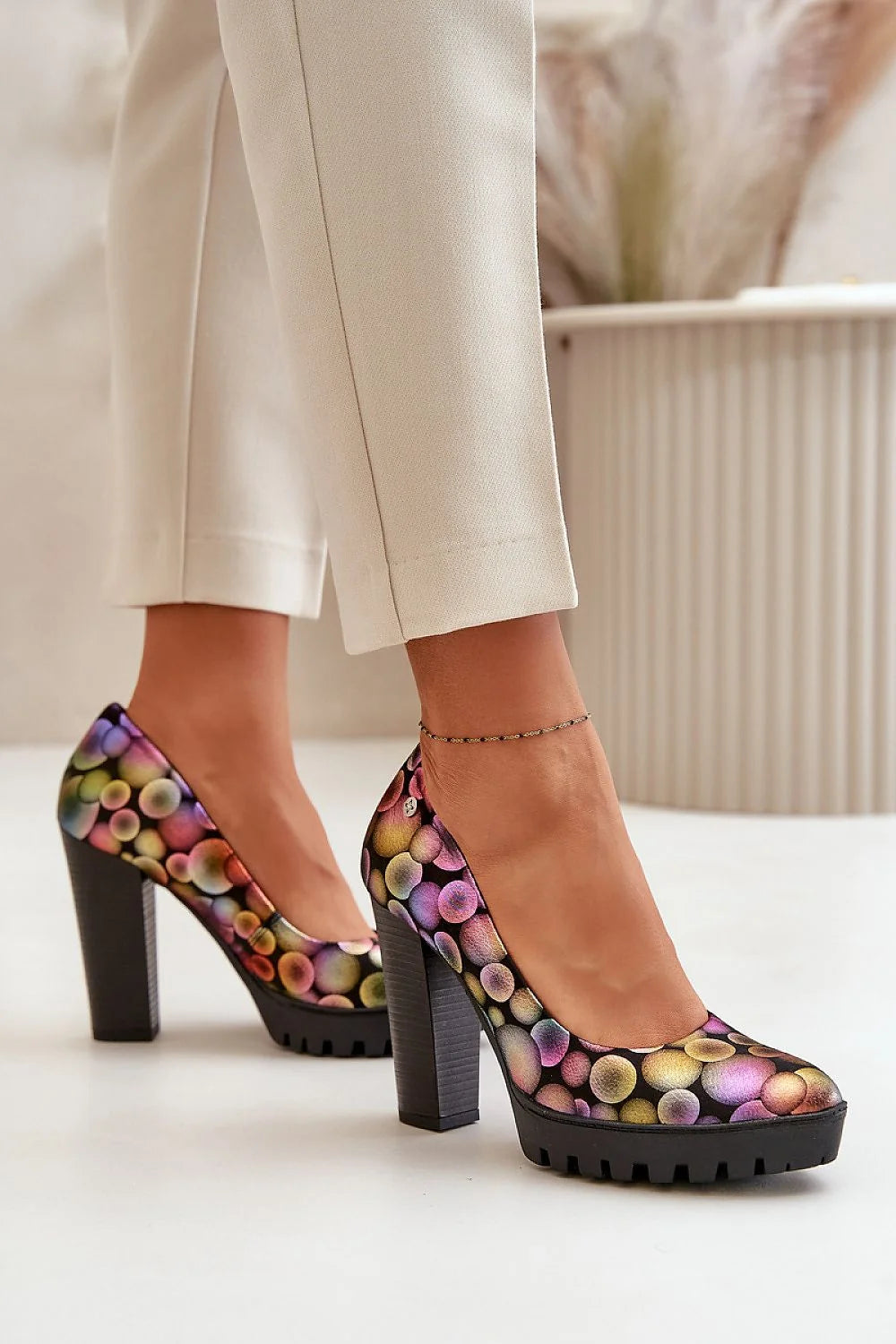 Maciejka escarpins femme talon bloc large 11cm plateforme épaisse crantée motif bulles multicolores irisé cuir semelle matelassée artisanat polonais