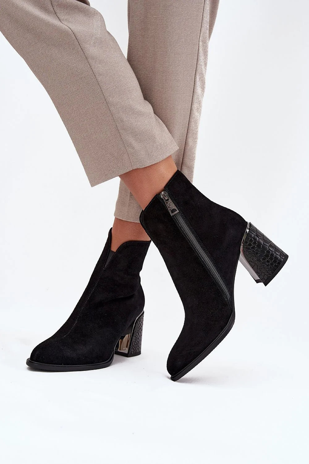 bottines femme suédine noire talon colonne texturé croco insert métallisé bout amande fermeture éclair latérale doublure chaude silhouette citychic