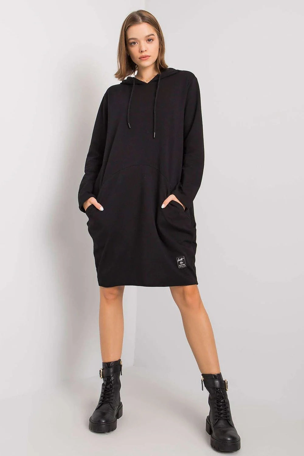 Robe pull femme coton polyester décontractée noire avec capuche poches confort pour style urbain