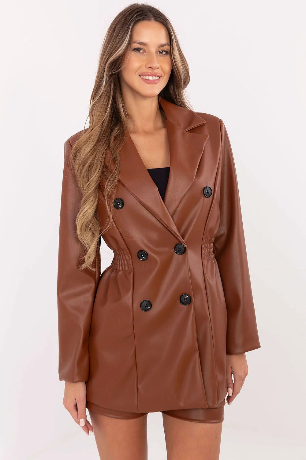 Trench Coat Élégant pour Femme Longue en Simili Cuir Brun Caramel Coupe Ajustée Double Boutonnage Occasions Formelles et Casuals