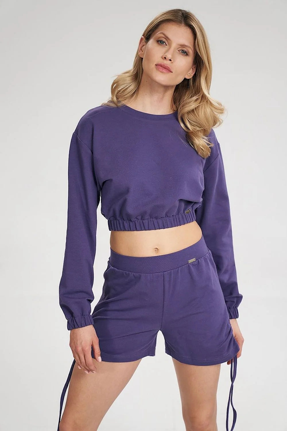 Ensemble deux pièces femme sweat-shirt crop top et short taille haute couleur navy blue