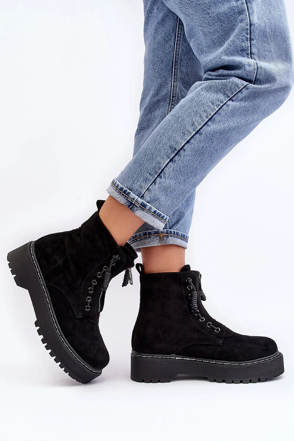 Bottes trappeur Step in style pour femmes en suédine écologique, design moderne, talon renforcé, semelle antidérapante, fermeture zippée et lacets décoratifs
