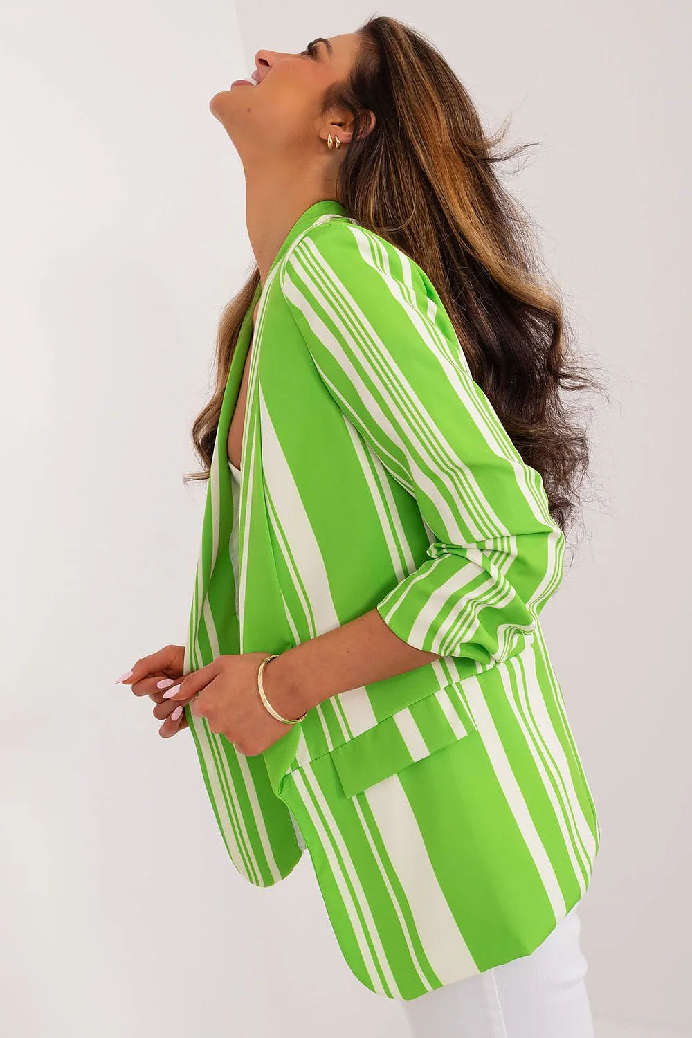 Veste femme design moderne rayures verticales vert vif blanc polyester coupe ajustée manches 3/4 sans boutons