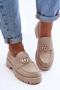 Chaussures basses élégantes à talon stable pour femmes, style moderne, couleur beige, cuir naturel, mocassins confortables, look sophistiqué