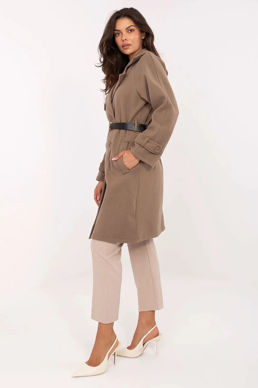 manteau femme long doubleboutonnage trench caban lainage taupe coupe droite cintrée mi cuisses col tailleur poches manches pattes ceinture dorée