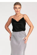 Tenue chic femme en satin et jupe crayon noir et gris occasion spéciale soirée élégante
