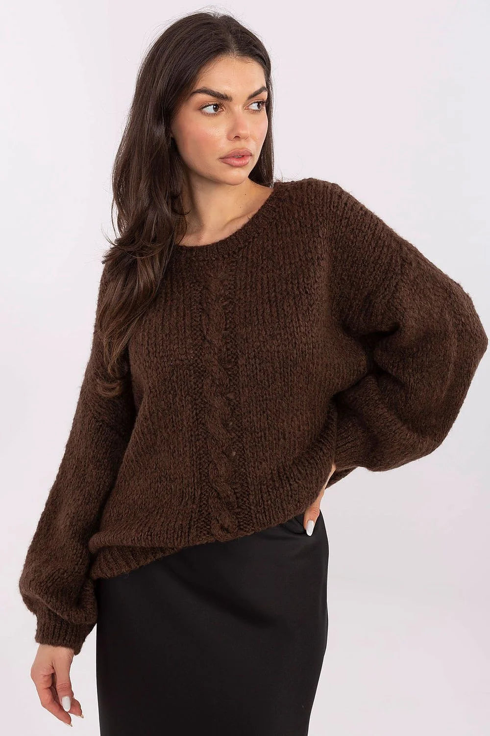pull femme oversize grosse maille marron chocolat torsade centrale col rond finitions côtelées duveteuse manches bouffantes coupe loose cosy chaud