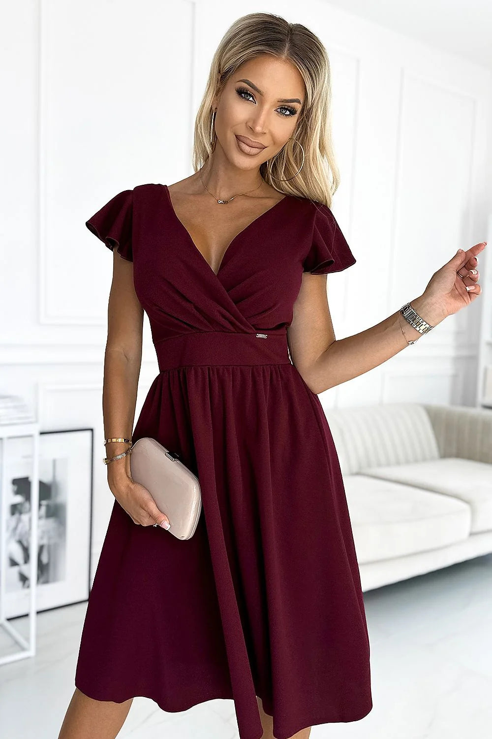 Robe de soirée élégante moderne en V manches courtes ceinture intégrée couleur bordeaux profond polyester elasthanne taille ajustable femme