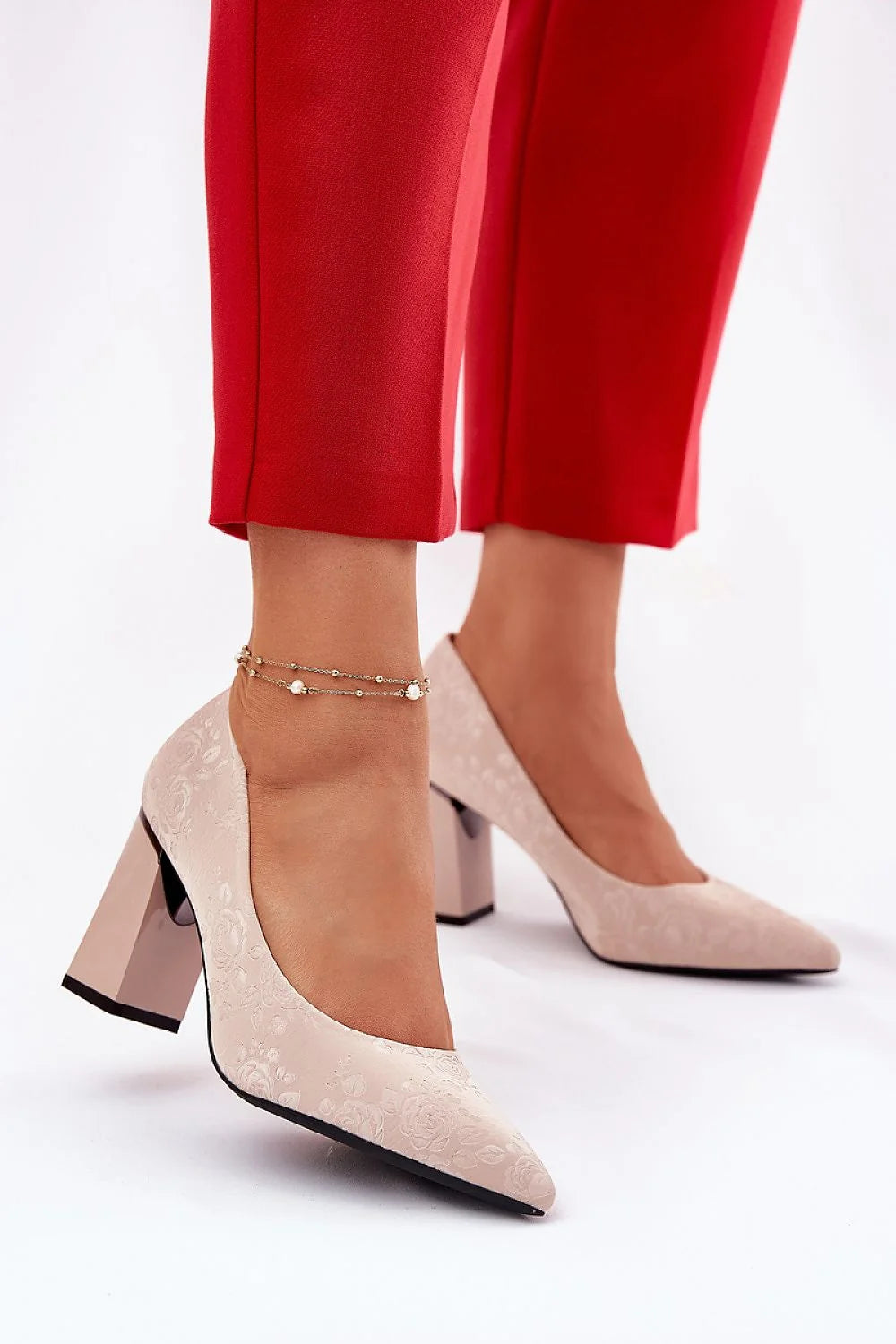 Escarpins Vinceza élégants éco-cuir talon carré design floral beige talon stable bout pointu occasion formelle professionnelle