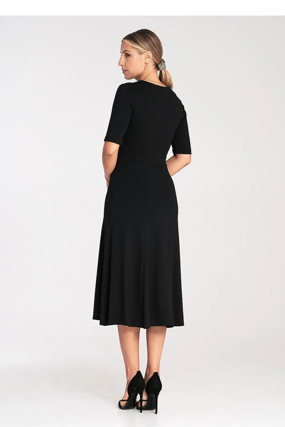 robe midi noire élégante cintrée taille jupe évasée décolleté V discret manches mi longues crêpe extensible viscose polyester elasthanne maintien