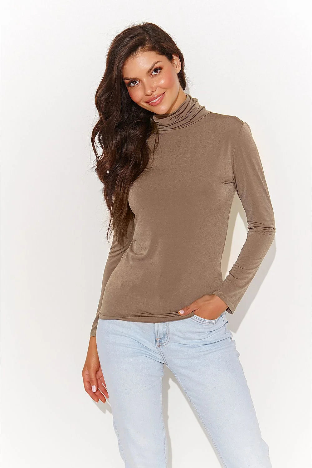 Chemisier col roulé manches longues femme tissu extensible couleur taupe coupe ajustée style intemporel