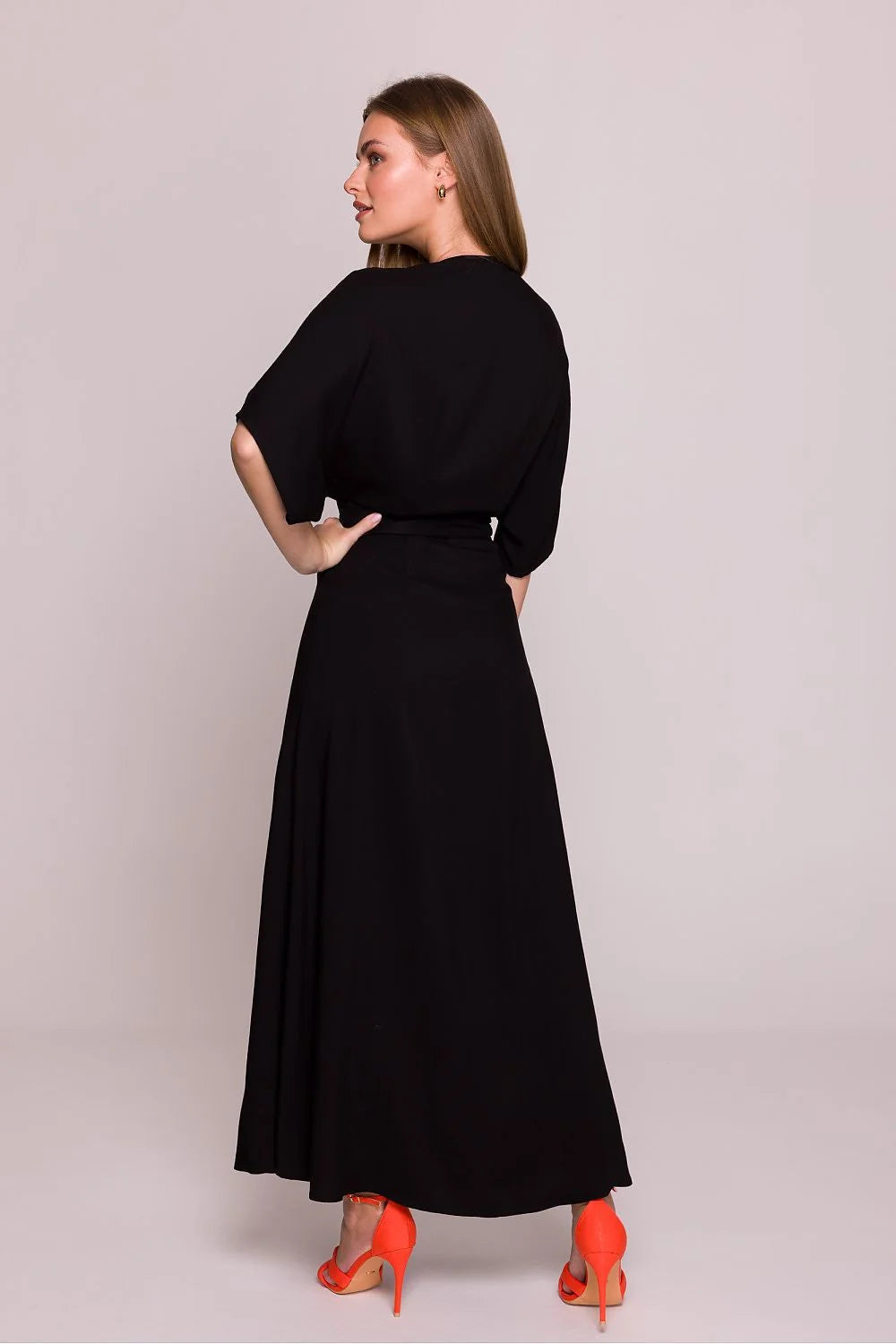 Robe élégante noire longue coupe portefeuille décolleté en V manches courtes ceinture incluse pour femme occasionnels formels et décontractés