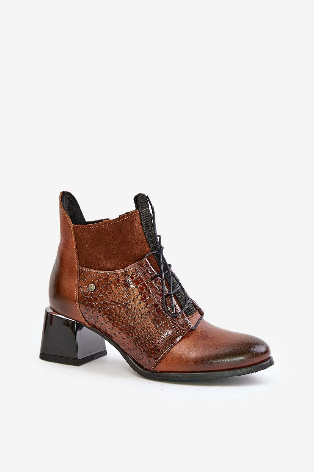 bottines talon bloc marron cognac cuir naturel croco effet vintage chic confortable doublure intérieure laçage zip latéral coutures apparentes artisanal