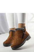 Bottines à neige pour femmes modernes en daim synthétique, couleur caramel, doublure fourrure grise, fermeture éclair latérale, semelle épaisse antidérapante, hiver, usage quotidien, style élégant et confortable
