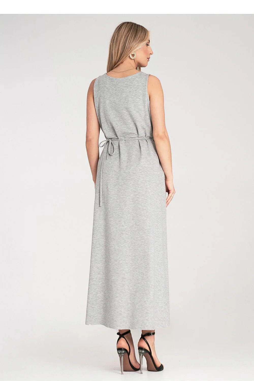 Robe de jour élégante sans manches en jersey gris détails fleuris ajustée taille universelle femme