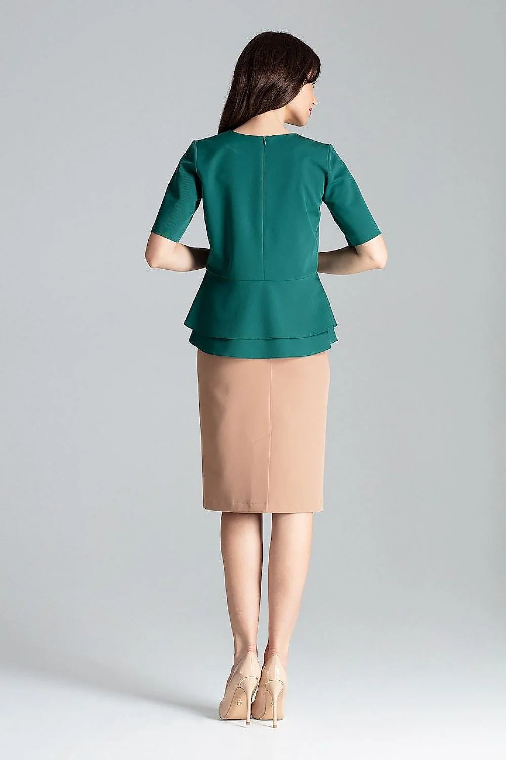 Chemisier à manches courtes vert émeraude double basque jupe beige sable taille ajustable polyester viscose femme
