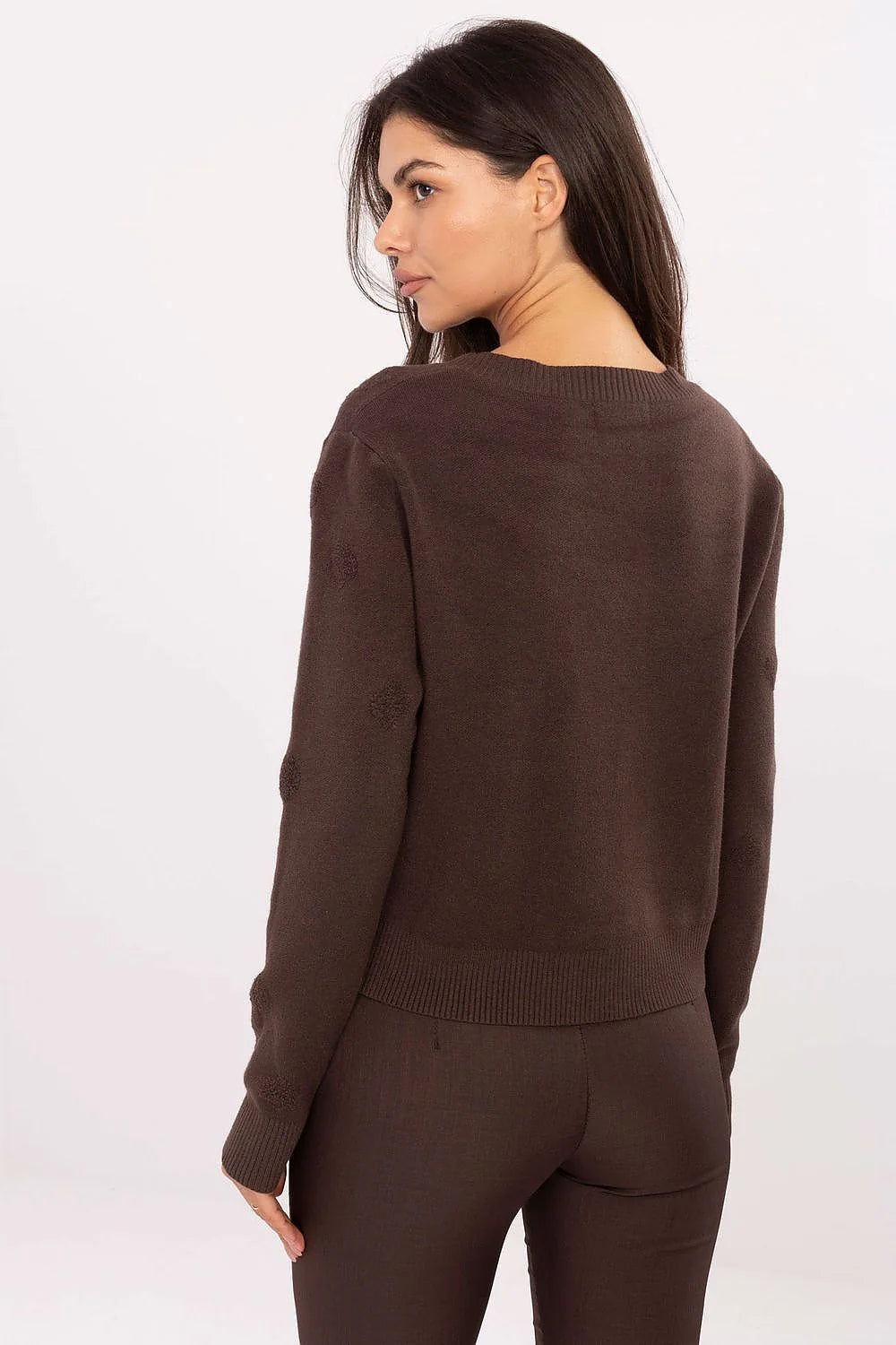 cardigan femme marron chocolat maille fine douce viscose polyester nylon col V boutons centrés côtelé coupe courte manches longues élégant