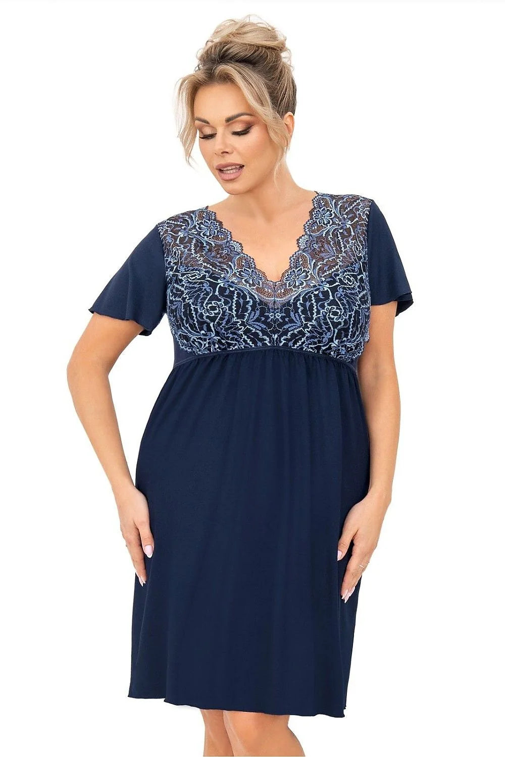 Chemise de nuit plus size empire waist short sleeves lace navy blue floral motif breathable viscose soft fit comfortable women
