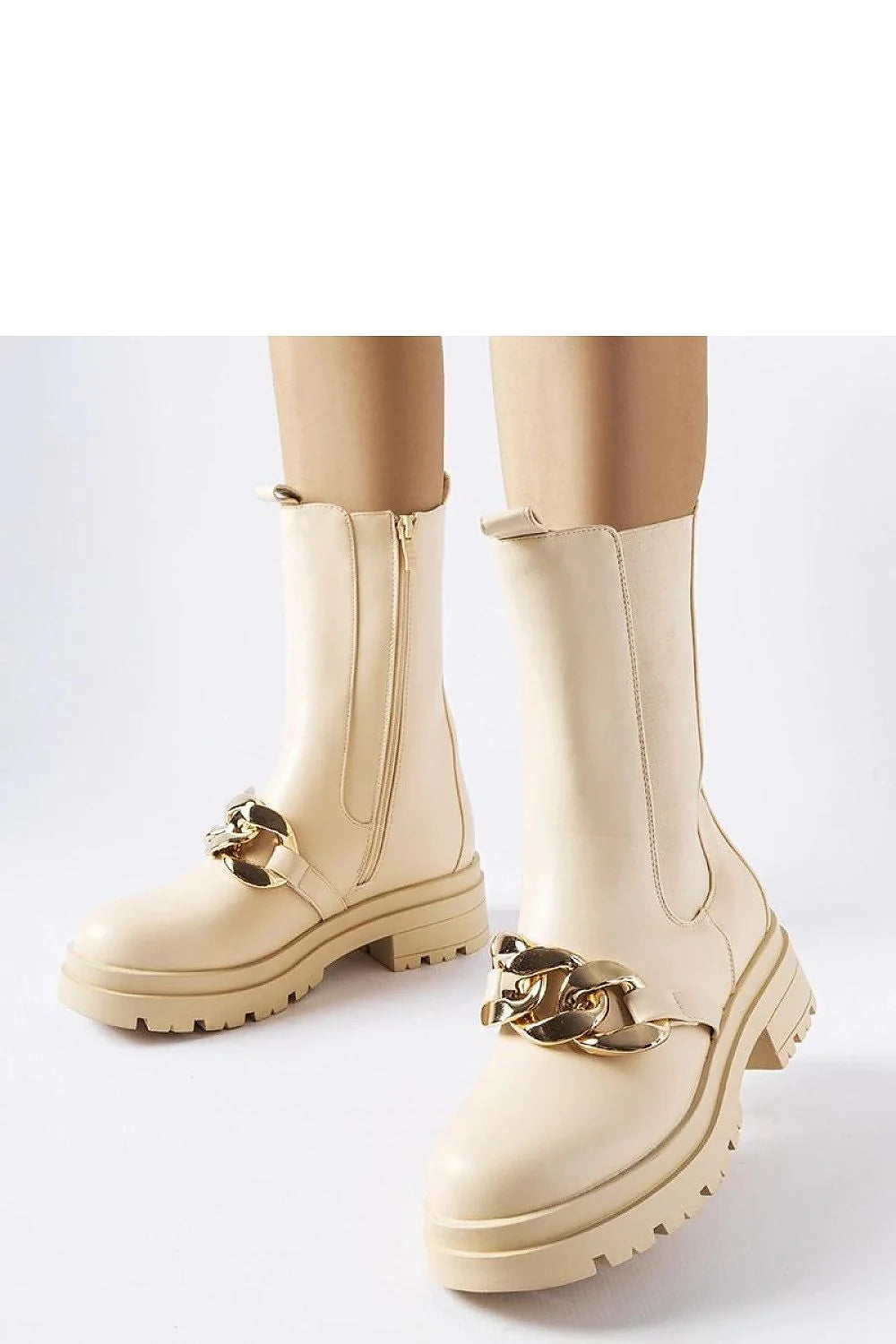 bottines mi mollet beige crème similicuir vegan talon moyen bloc semelle crantée fermeture éclair latérale chaîne dorée oversize rock chic