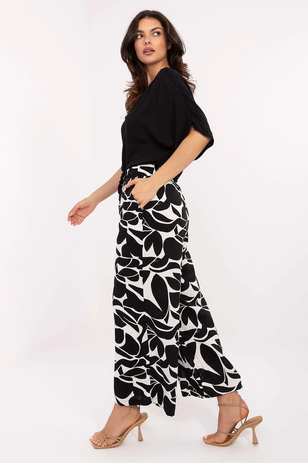 Pantalon femme Sublevel viscose aérée taille haute ceinture nouable imprimé graphique noir et blanc style décontracté élégant