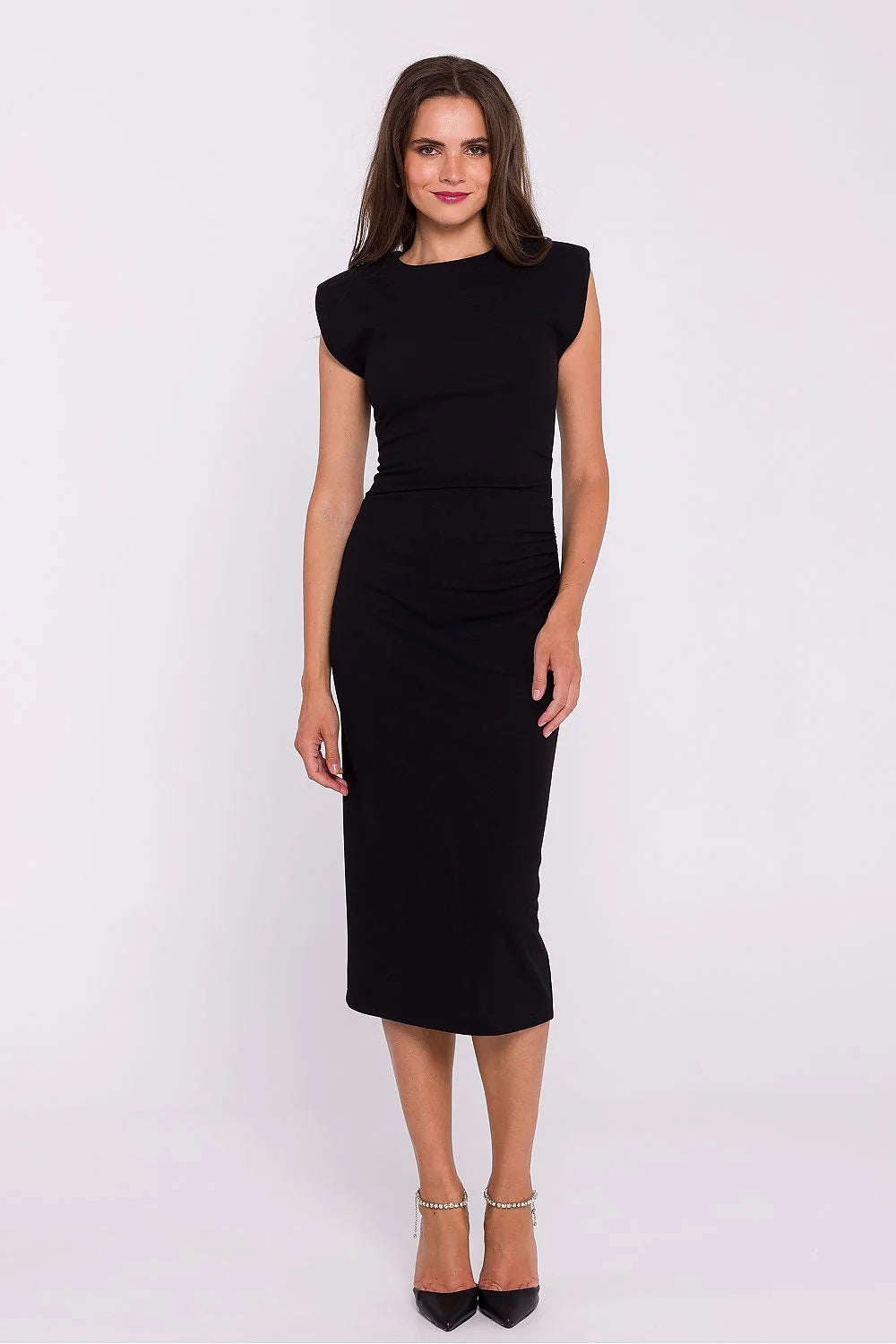 Robe de jour élégante tube maille stretch sans manches épaulettes structurées fente dos noir femme