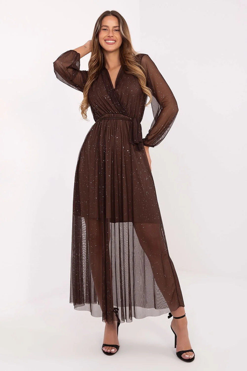 robe longue soirée marron chocolat voile tulle pailleté portefeuille décolleté croisé ceinture taille marquée jupe plissée semitransparente manches longues bouffantes