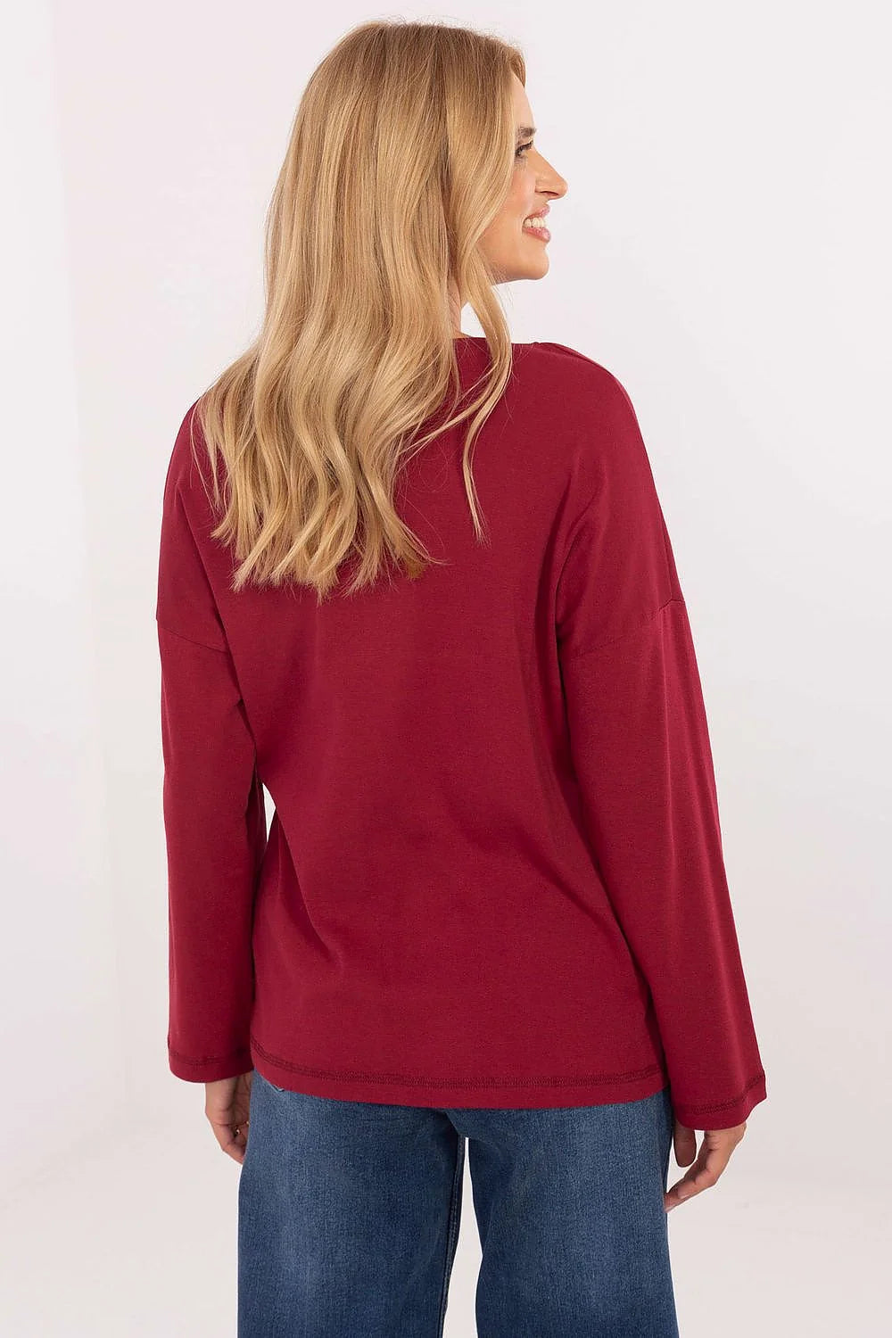 chemisier oversize bordeaux maille jersey coton élasthanne manches longues col V coupe droite emmanchures tombantes patch logo poitrine