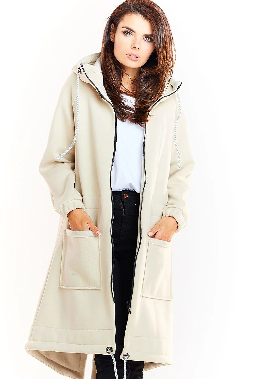Manteau long ample beige coton style décontracté moderne avec capuche pour femme élégante et confortable