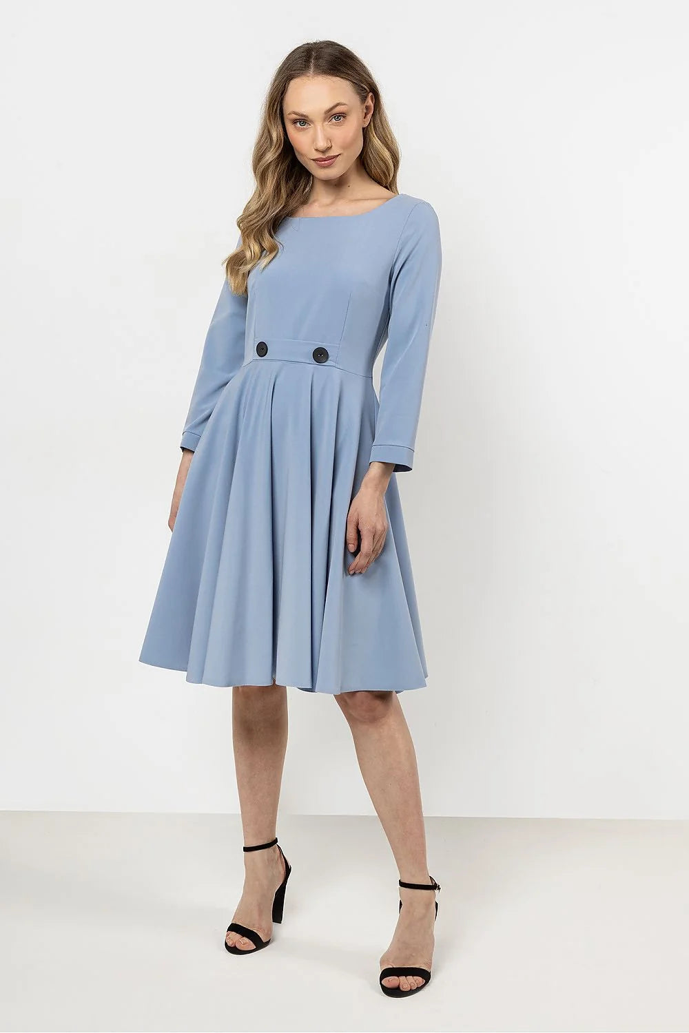 Robe classique moderne bleu clair en polyester/viscose manches longues taille cintrée boutons noirs femme